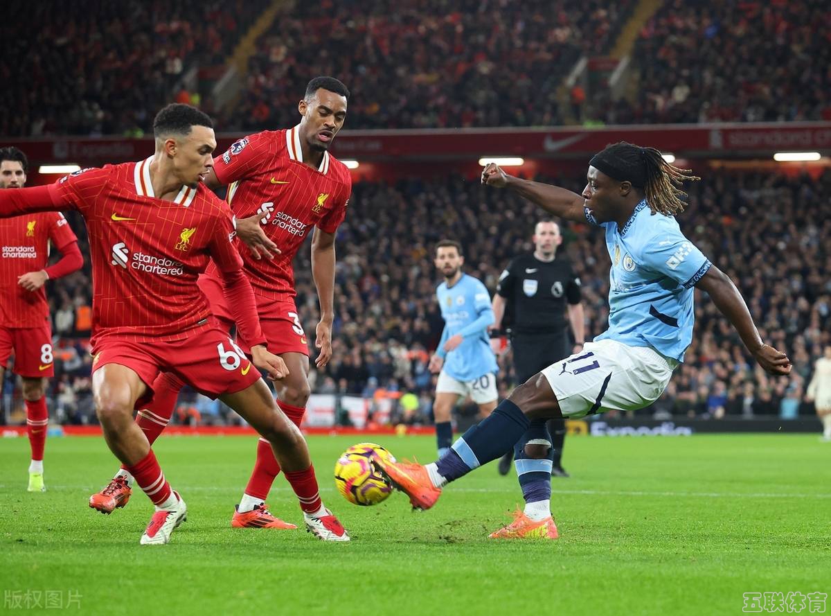 英超悬念终结！2-0，曼城4连败，利物浦9分领跑，瓜帅比手势逞强